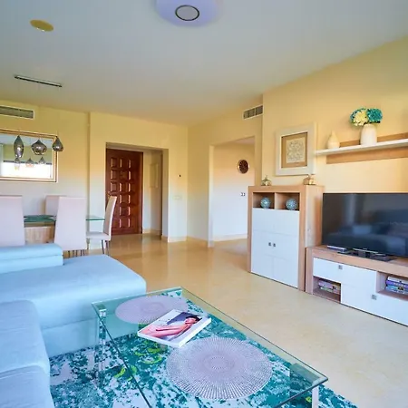 Capanes Del Golf Apartment Benahavis