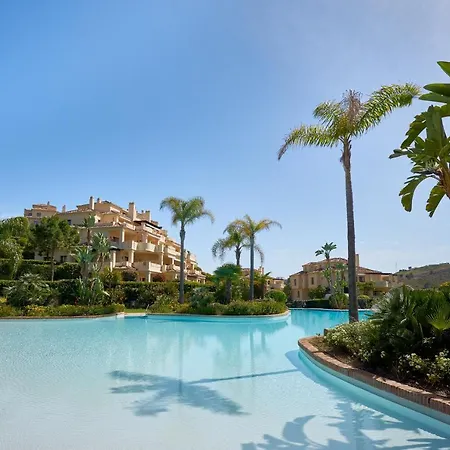 Capanes Del Golf Apartment Benahavis